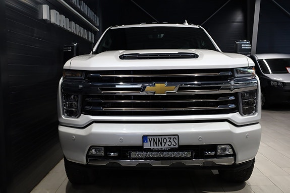 Chevrolet Silverado 2500 2 of 5