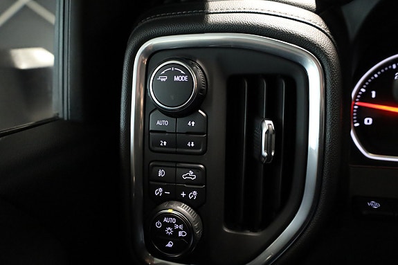 Chevrolet Silverado 2500 21 of 26