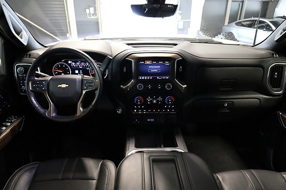 Chevrolet Silverado 2500 11 of 26