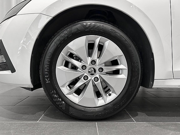 Skoda Octavia 6 of 14