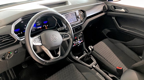 Volkswagen T-Cross 10 of 13
