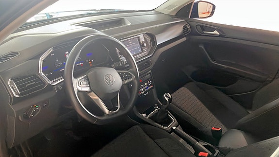 Volkswagen T-Cross 7 of 13