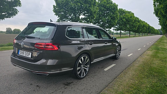 Volkswagen Passat 4 of 5