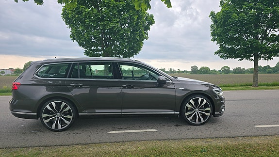 Volkswagen Passat 5 of 5