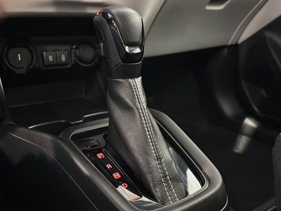 Suzuki Swift 12 of 19