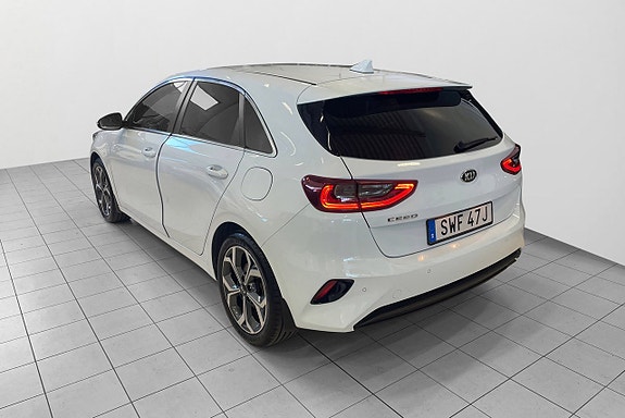 Kia Ceed 4 of 17