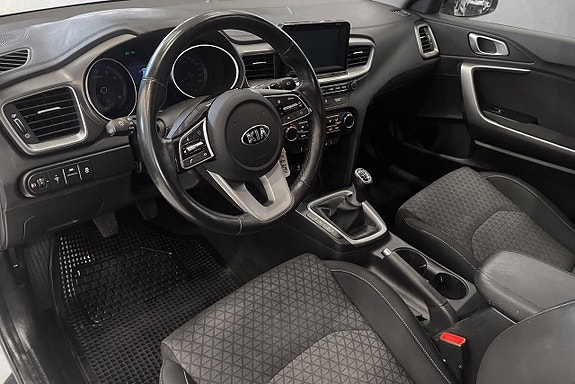 Kia Ceed 9 of 17