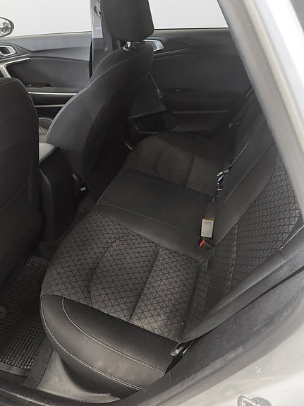 Kia Ceed 15 of 17