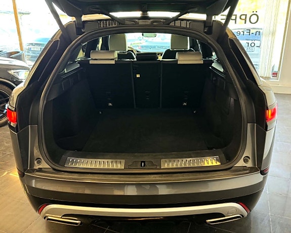 Land Rover Range Rover Velar 30 of 30