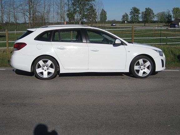 Chevrolet Cruze 5 of 5