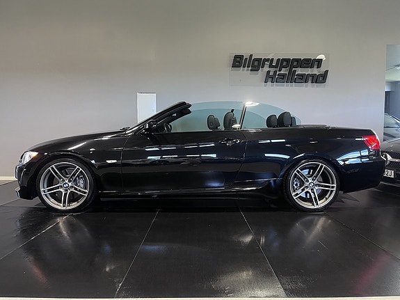 BMW 335i 2 of 5