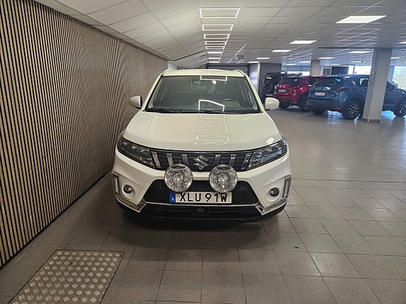 Suzuki Vitara 2 of 5