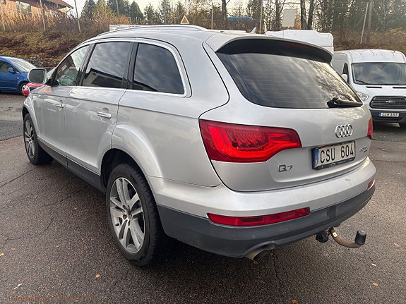 Audi Q7 7 of 29