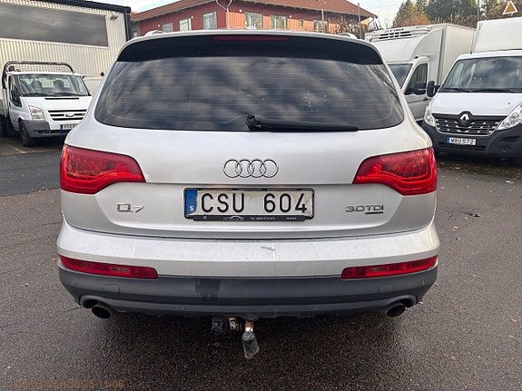 Audi Q7 6 of 29