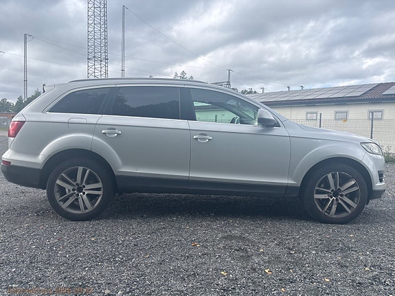 Audi Q7 4 of 29
