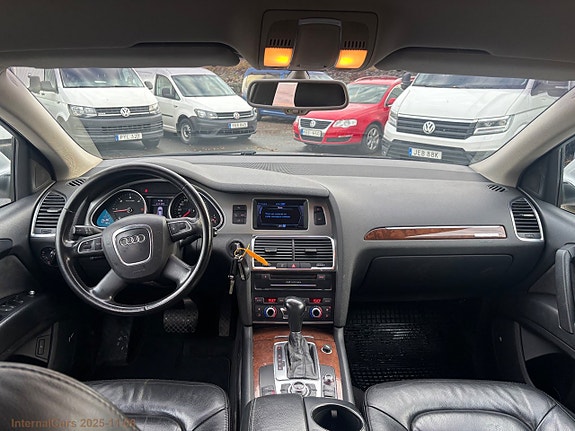 Audi Q7 12 of 29