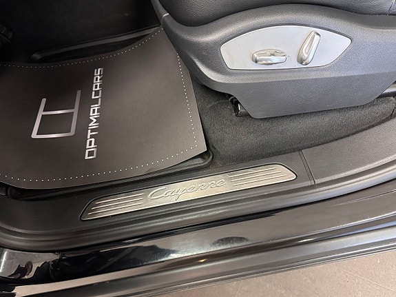 Porsche Cayenne 8 of 16