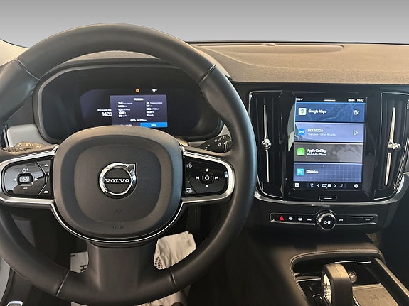 Volvo V90 Cross Country 7 of 10