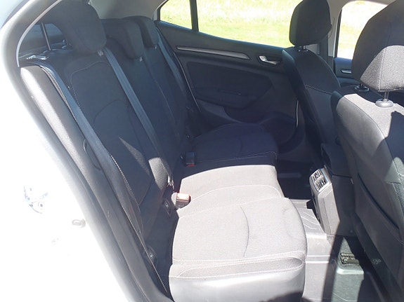 Renault Megane IV 9 of 9