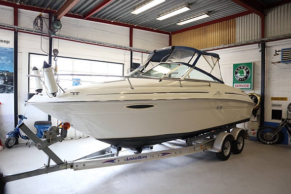 Sea Ray 215 Express Cruiser *Ink. Trailer* *Svensksåld*
