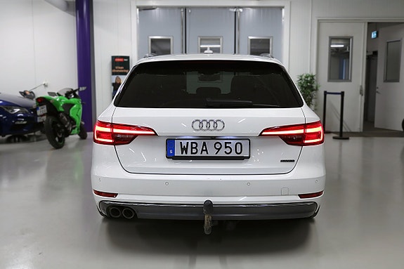 Audi A4 7 of 28