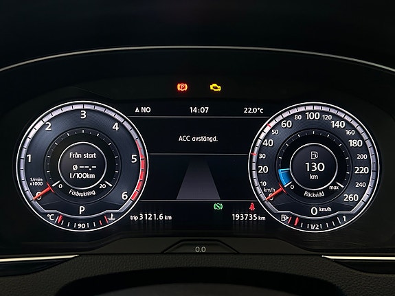 Volkswagen Passat 21 of 30