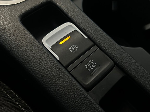 Volkswagen Passat 23 of 30
