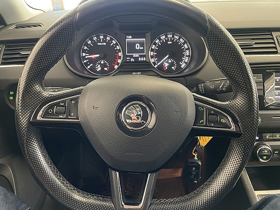 Skoda Octavia 14 of 21