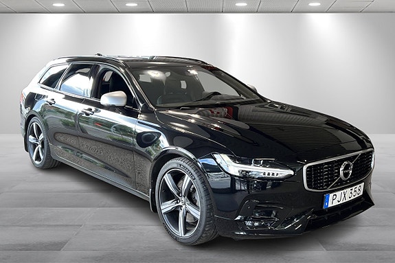 Volvo V90 2 of 5