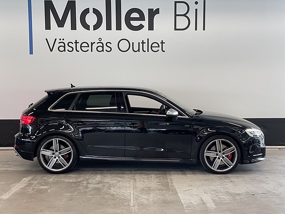 Audi S3 4 of 5