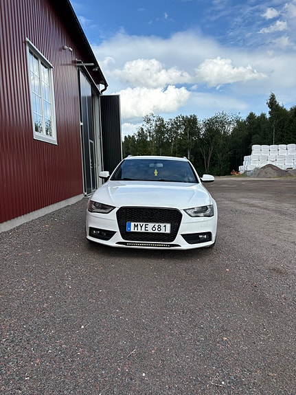 Audi A4 7 of 14