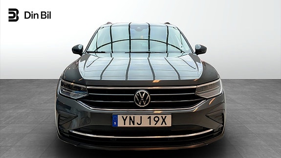 Volkswagen Tiguan 4 of 5