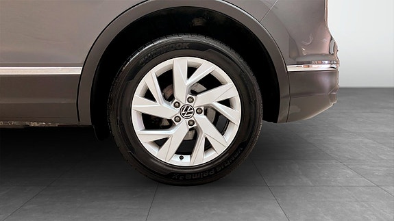 Volkswagen Tiguan 6 of 15