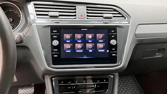 Volkswagen Tiguan 9 of 15