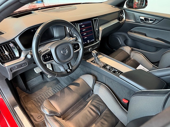 Volvo S60 9 of 12