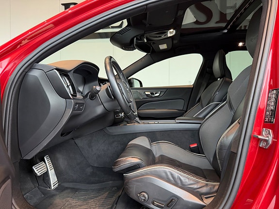 Volvo S60 8 of 12