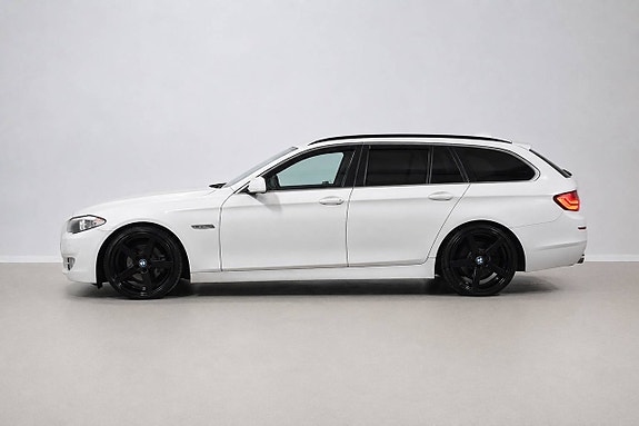 BMW 520d 4 of 5