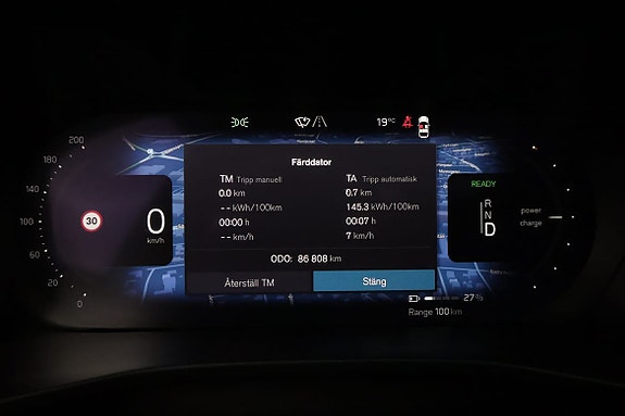 Volvo XC40 12 of 19