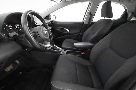 Toyota Yaris 11 of 30