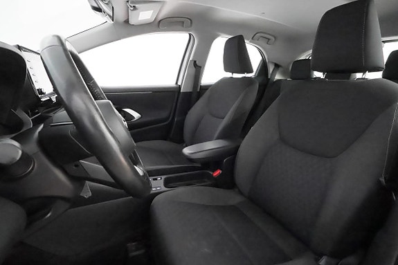 Toyota Yaris 12 of 30