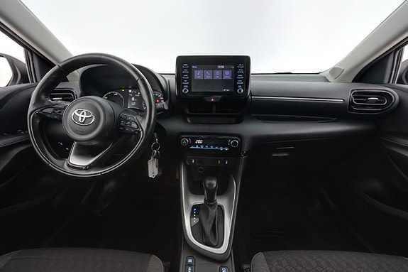 Toyota Yaris 9 of 30