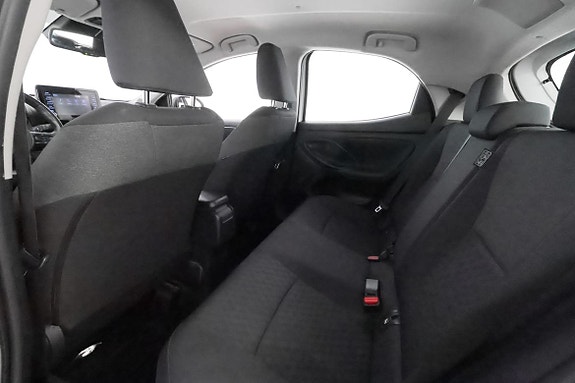 Toyota Yaris 18 of 30