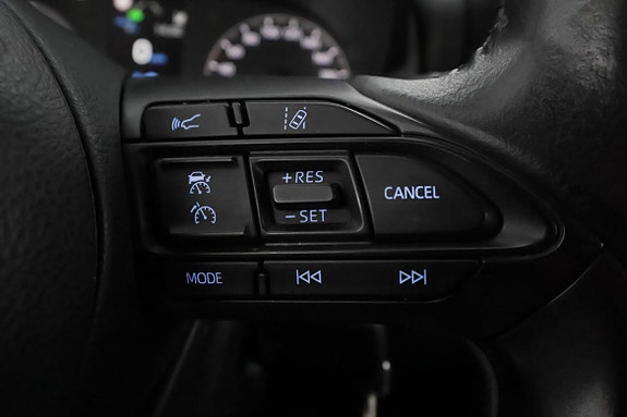 Toyota Yaris 16 of 30