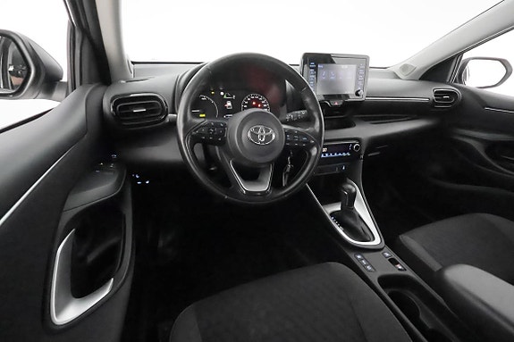 Toyota Yaris 13 of 30