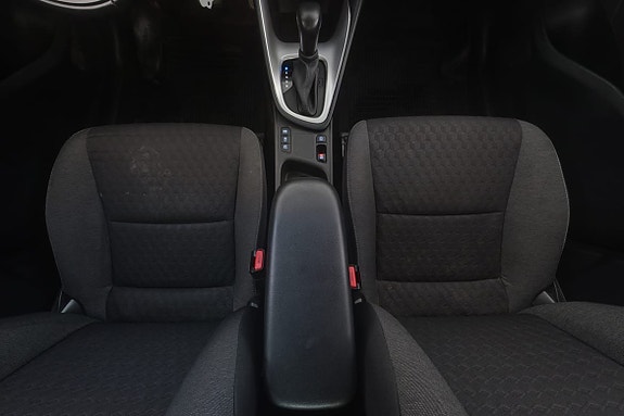 Toyota Yaris 17 of 30