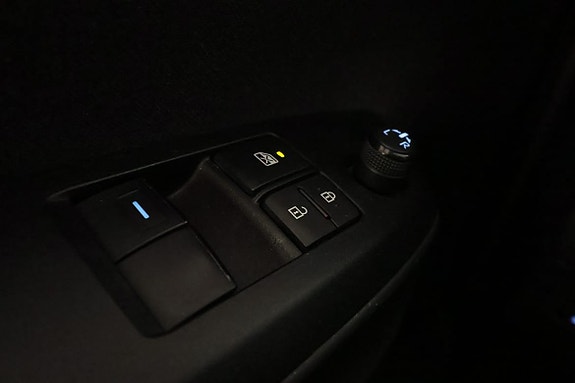 Toyota Yaris 30 of 30