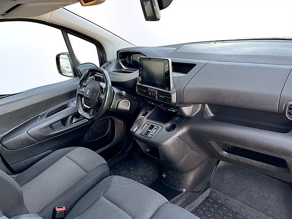 Peugeot e-Partner 9 of 15