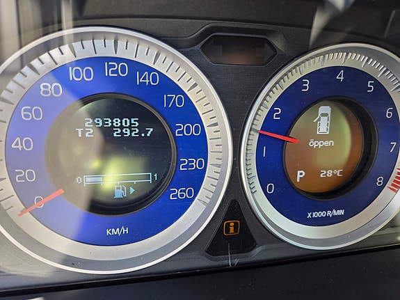 Volvo V70 10 of 12