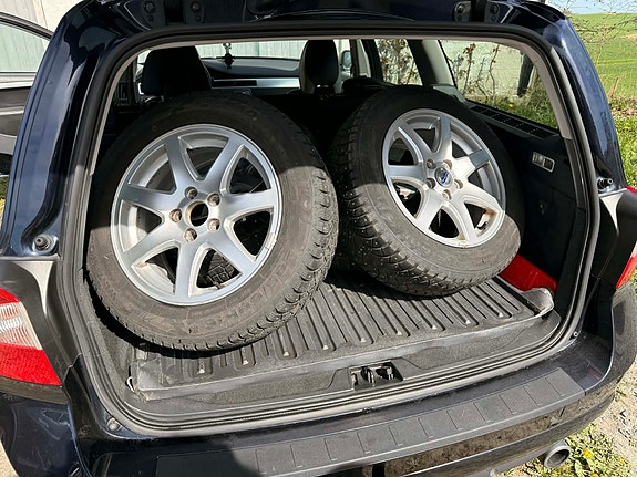 Volvo V70 9 of 12