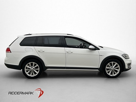 Volkswagen Golf Alltrack 9 of 30